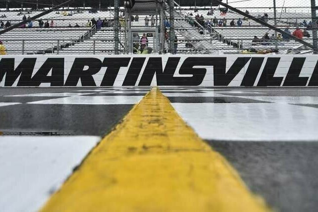 Championship chasers can't count on help at Martinsville