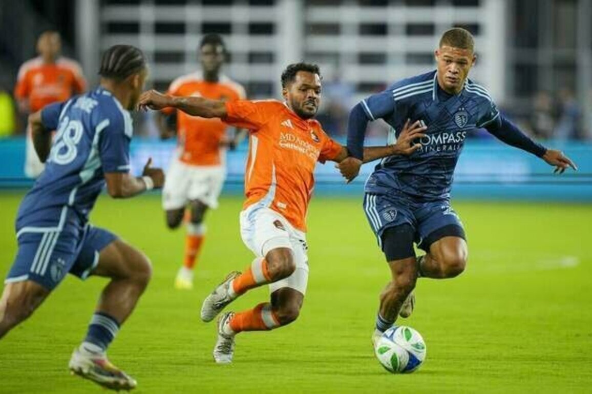 Sporting KC, Houston end their seasons with scoreless draw