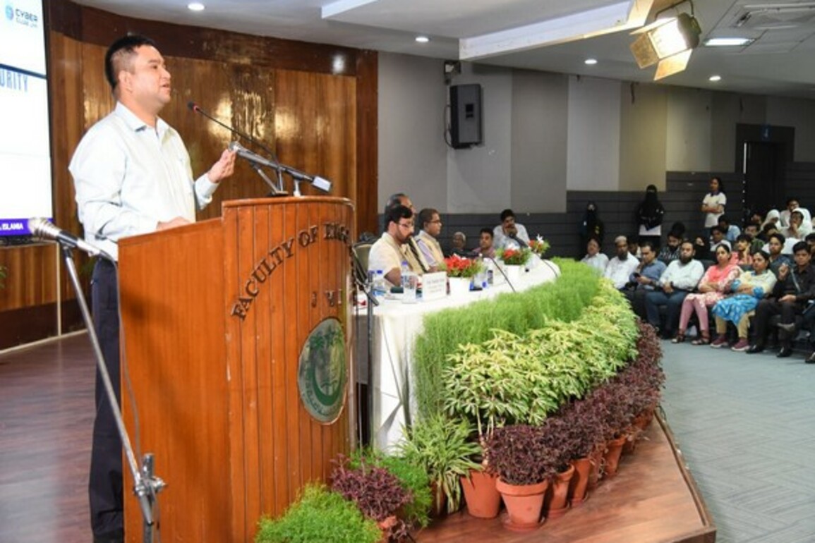 Delhi Police Special Commissioner stresses cyber vigilance at Jamia Millia Islamia's cyber club launch