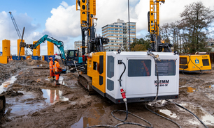 The first Klemm KR 806-3E electric rig being put to work by Bauer Funderingstechniek on a construction site in the Netherlands. Credit: Klemm 