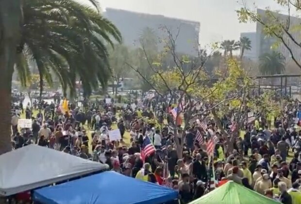 Massive crowd gathers in LA to protest strict vaccine mandates