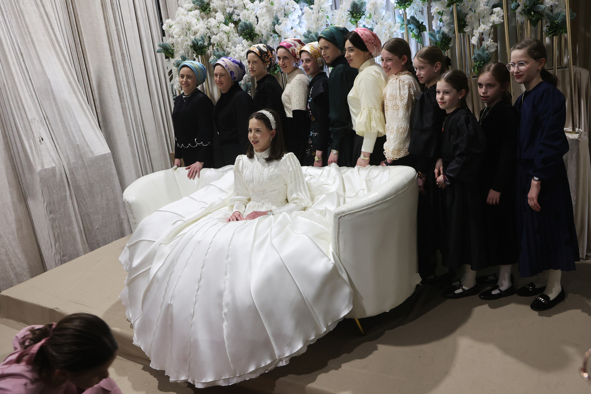 MIDEAST-JERUSALEM-JEW-TRADITIONAL WEDDING
