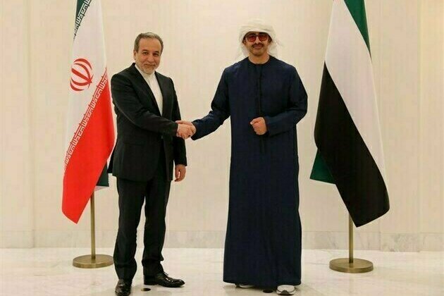Iran, UAE FMs Hold Talks on Regional Security, Bilateral Relations