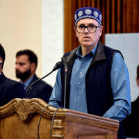 J-K: Omar Abdullah expresses condolences over death of two Gujarat Tourists in Pahalgam road accident