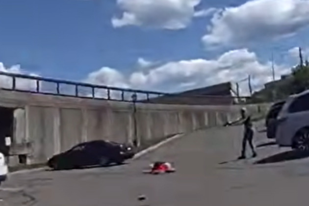 BWC- Fleeing suspect fires shot at pursuing New Britain officer before police shooting