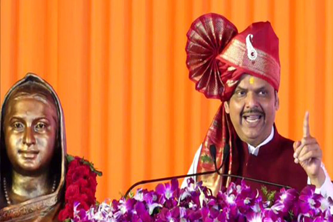 "Will soon make decision in farmers' interest": Maharashtra CM Fadnavis