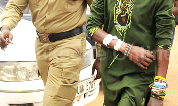 Poliisi y'e Katwe lwe yamukwata olw'okumusanga n'enjaga Poliisi y'e Katwe lwe yamukwata olw'okumusanga n'enjaga