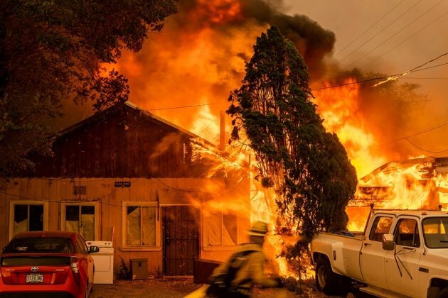 US Plans $50 Billion Wildfire Fight Where Forests Meet Civilization