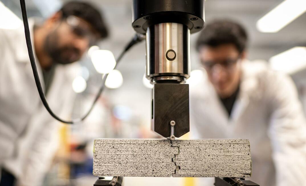 Cimento produzido a partir de nácar, mesmo material das pérolas, na Universidade Princeton