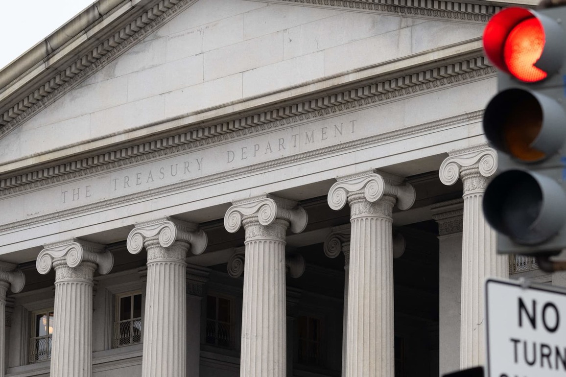 U.S. budget deficit hit $316 billion in May, with annual shortfall up 14% from a year ago