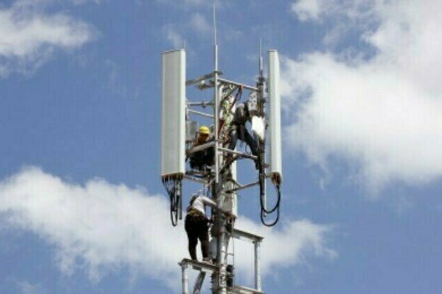 Telcos urged to build more cell towers in rural areas