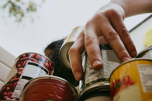 Stock up on bottled water and canned food, official tells Germans