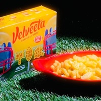 Kraft Heinz considers split as sales slide, investors lose faith