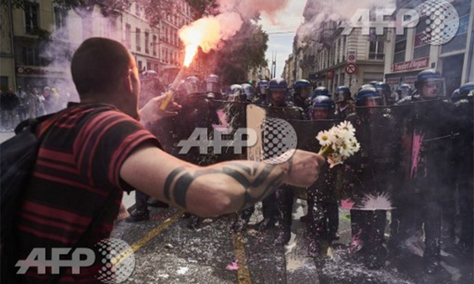Unions vow to step up strikes in crisis-hit France Unions vow to step up strikes in crisis-hit France