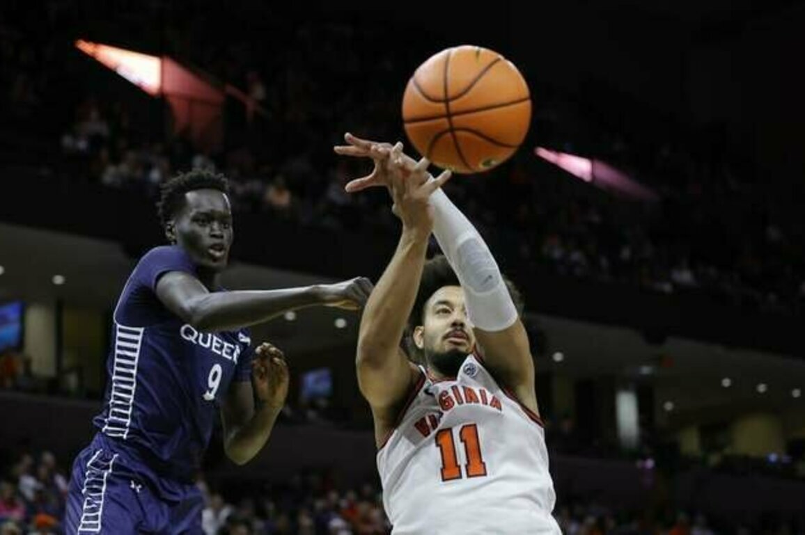 Virginia rolls to easy victory over Queens