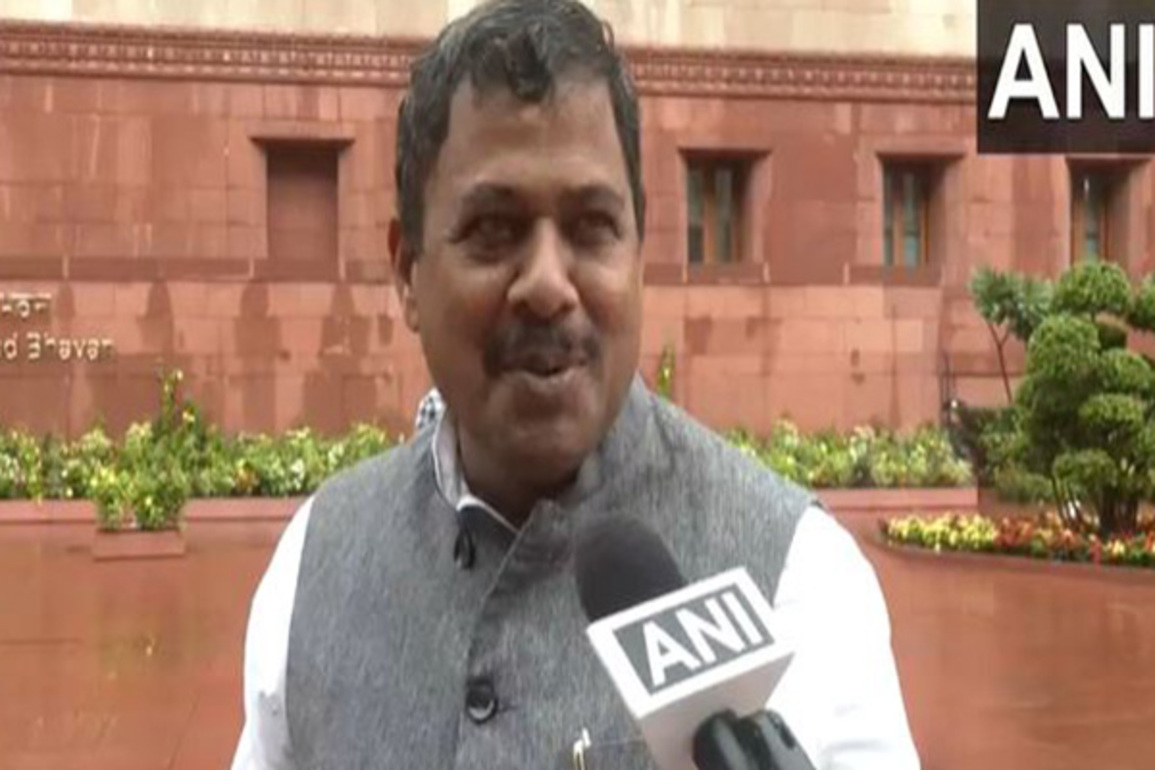 "Election Commission has no practical knowledge": JDU MP Giridhari Yadav criticises SIR