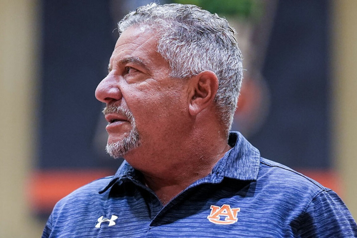 Can Bruce Pearl run for Senate as a Republican&quest; Seems unlikely after Democrat donations