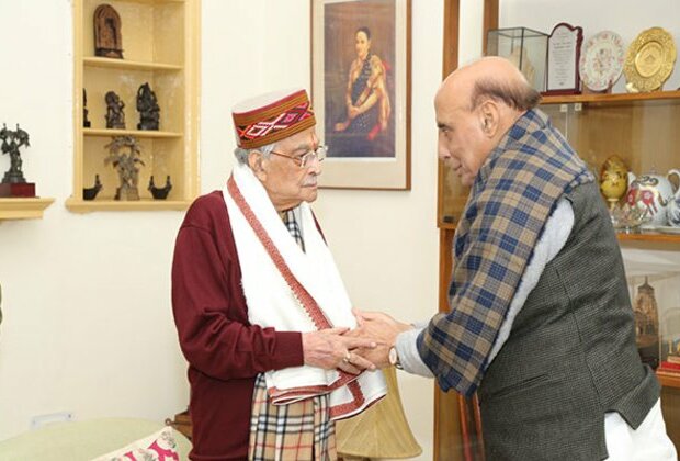 Defence Minister Rajnath Singh extends birthday wishes to BJP veteran Murli Manohar Joshi