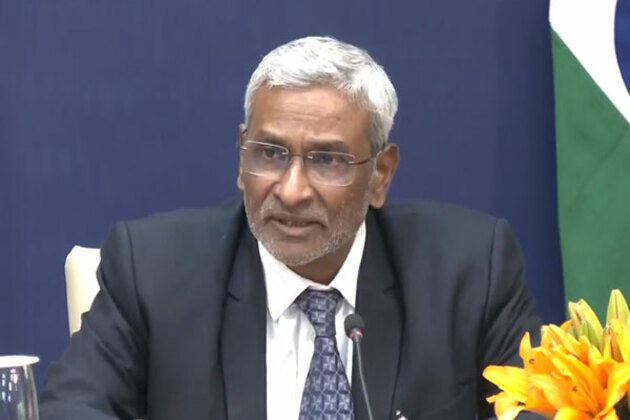 India announces $200 million defence credit line for modernization of Angola's armed forces