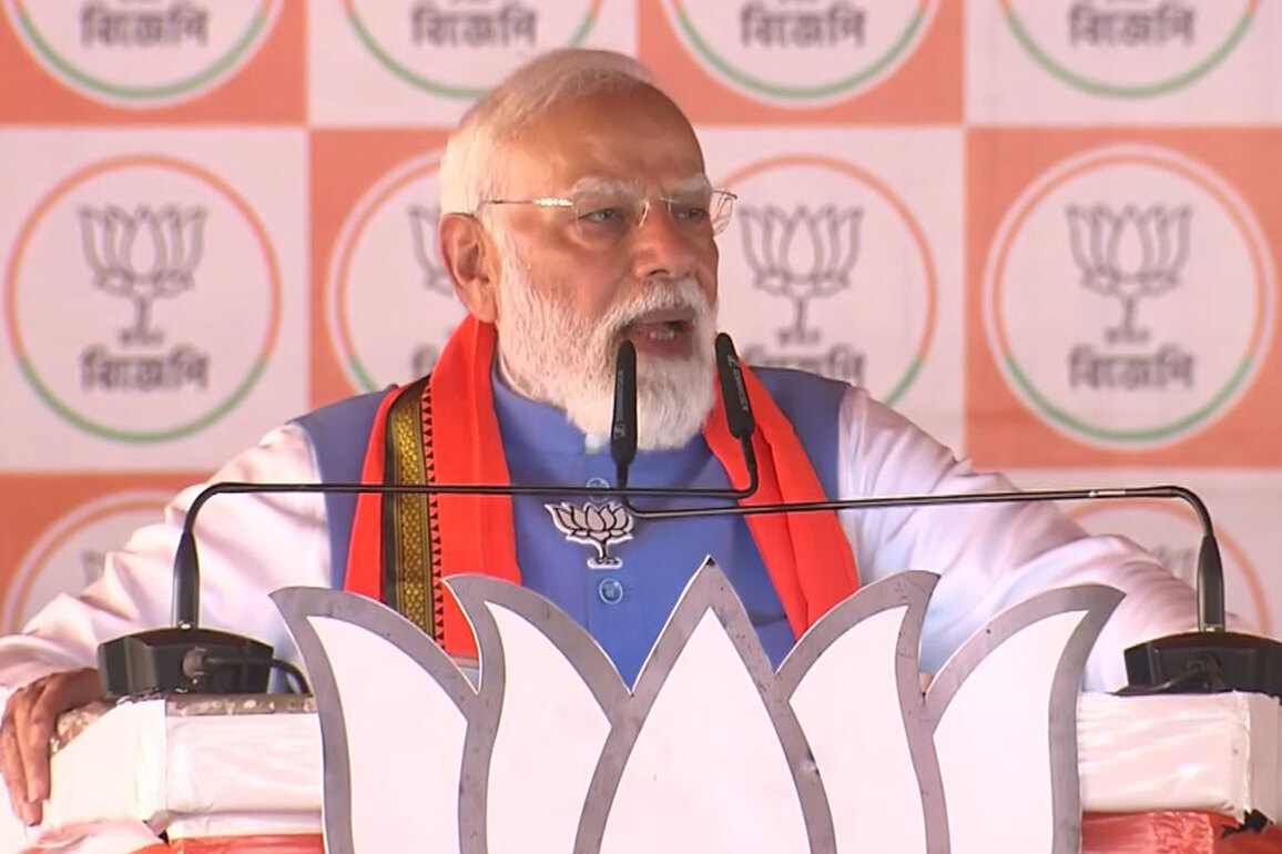 "Full account of 15 years": PM Modi vows "white paper" on TMC corruption, 3,000 monthly aid for women