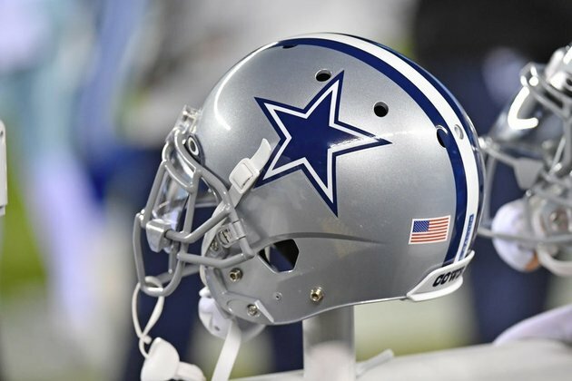 Report: Panthers' Jeff Nixon up for Cowboys OC job