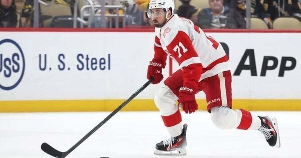 Red Wings on playoff quest ; Senators trying to  turn around  