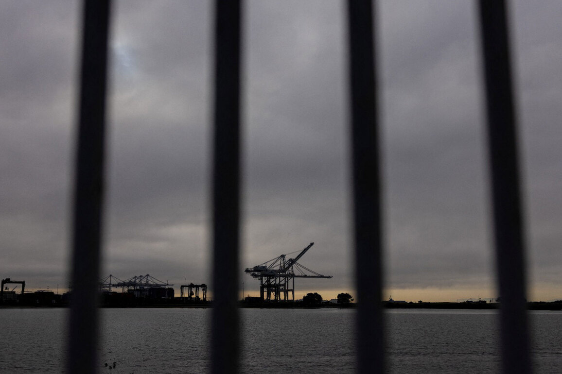 Trump issues fresh tariff threats against countries against 'ripping US off'