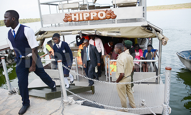 Students boost domestic tourism Students boost domestic tourism