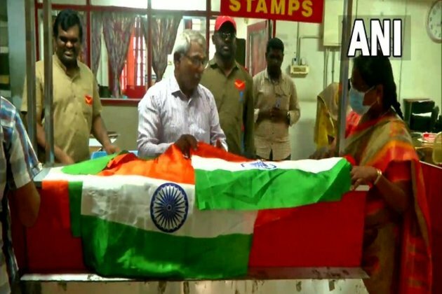 TN: Post offices in Coimbatore start selling national flag for 'Har Ghar Tiranga campaign'