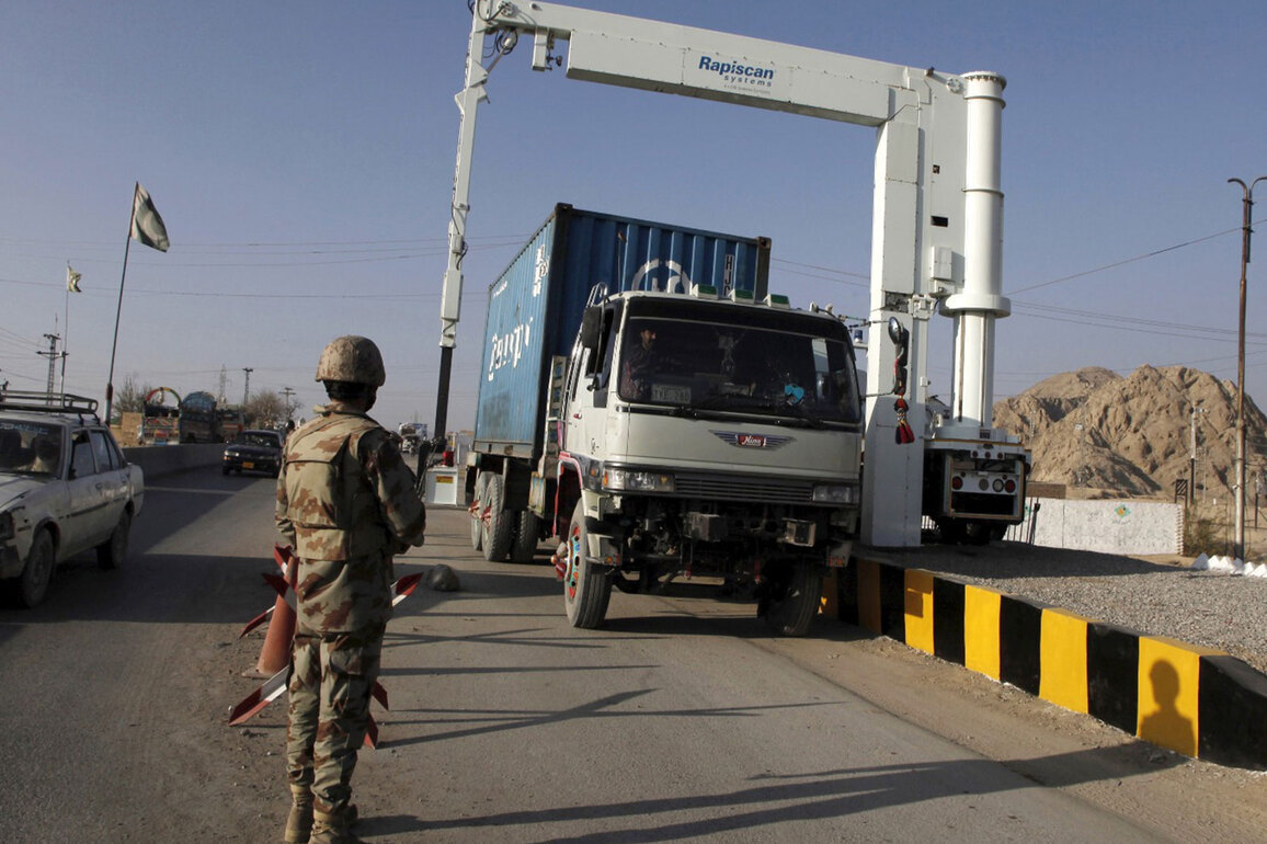 N-40 Quetta-Taftan highway witnesses series of armed attacks, blockades across Balochistan