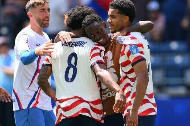 No Pulisic, no problem: USMNT beat Australia 2-0 to clinch spot in knockout round