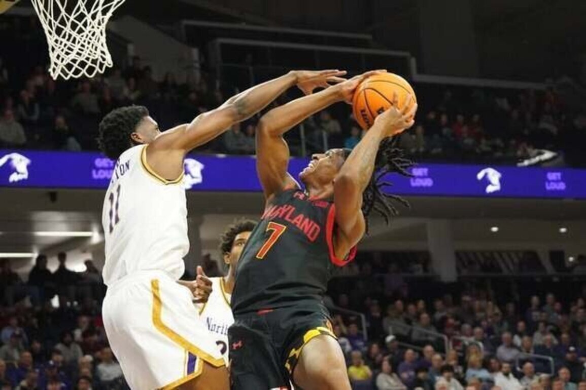 Northwestern explodes behind the arc, takes down Maryland