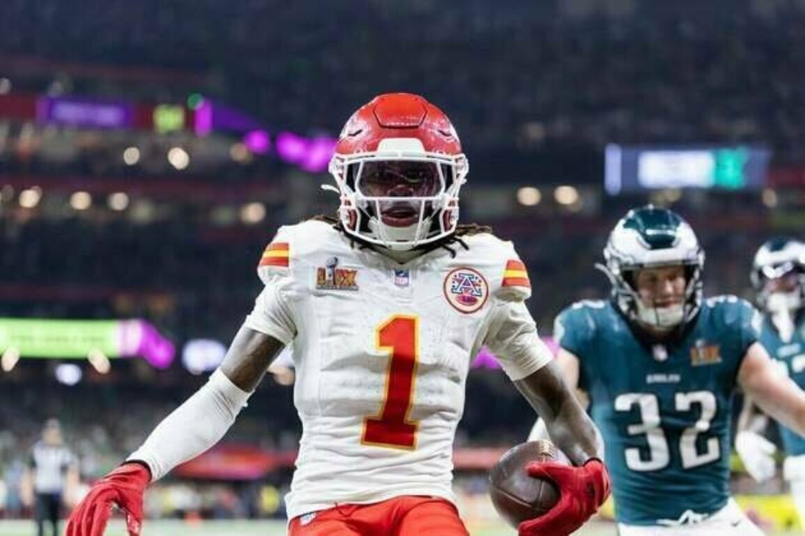 Status of Chiefs WRs Xavier Worthy, Jalen Royals unclear for Sunday vs. Eagles