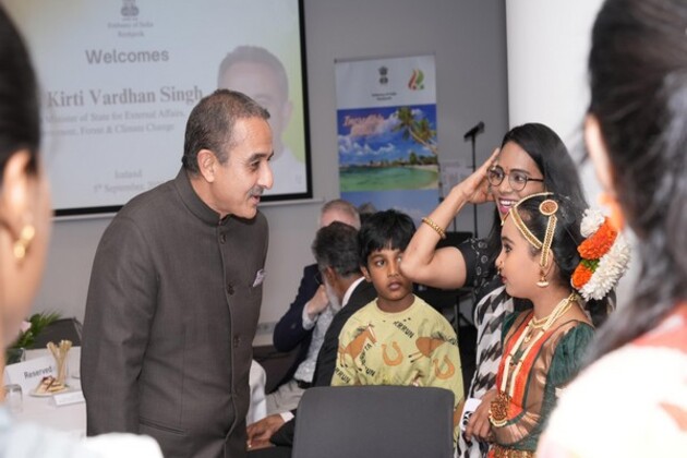 MoS Kirti Vardhan Singh interacts with Indian community in Iceland