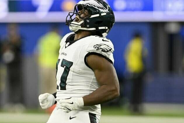 Eagles LB Nakobe Dean activated, will make season debut vs. Giants