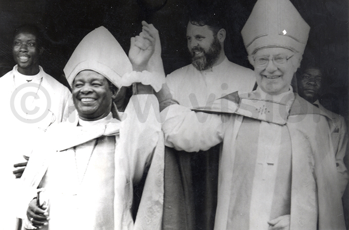 rchbishop ona koth with the rchbishop of anterbury obert uncie during his consecration in 1984