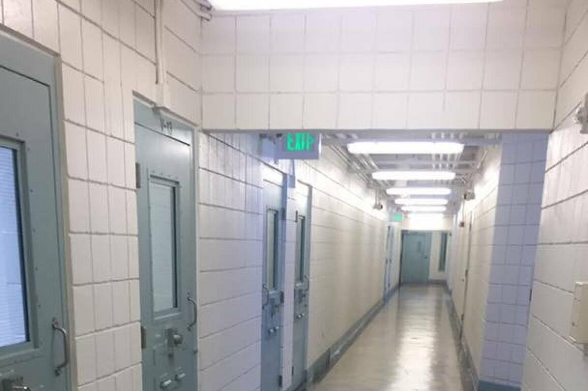 Deputy unions push back after Wash. sheriff reclaims jail weapons against court order