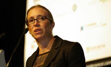 Michelle Ash speaking at Austmine 2017.