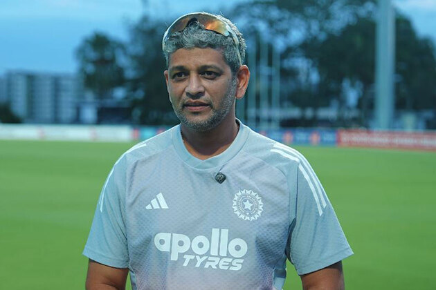 "Stand taken by BCCI....": India coach Muzumdar after Team India refuses to collect Asia Cup trophy from Mohsin Naqvi