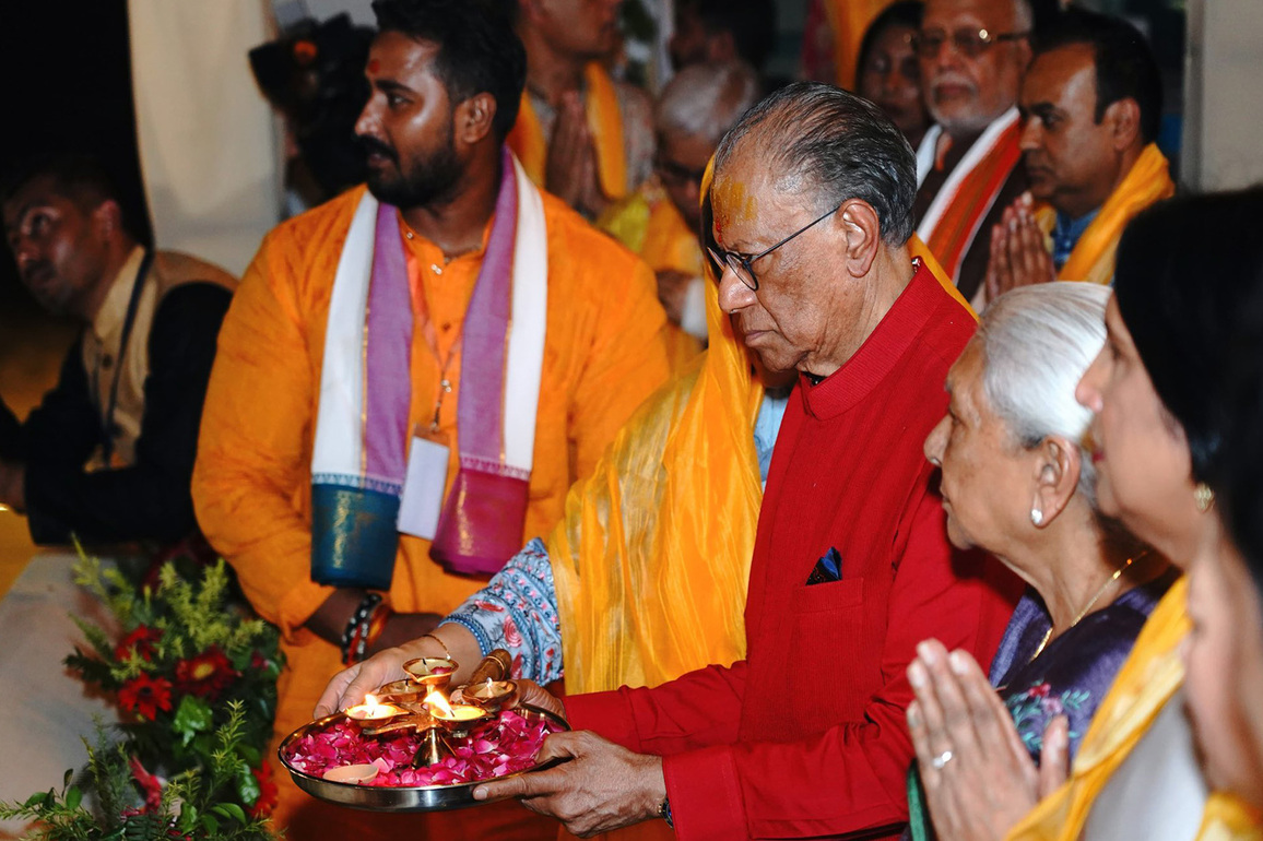 Mauritius PM Navinchandra Ramgoolam witnesses Ganga Aarti in Varanasi, emphasising cultural ties