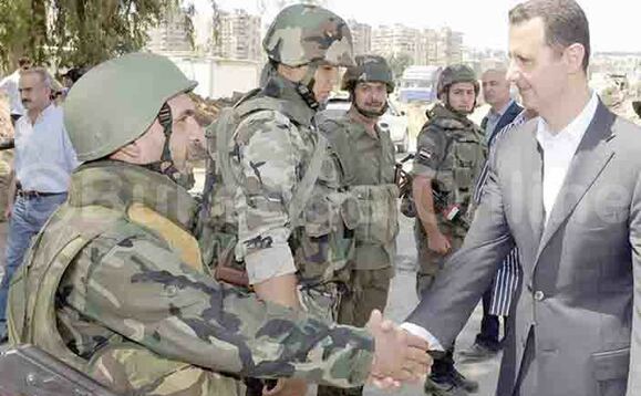 Assad owa Syria ng’abuuza ku bagenero be. Assad owa Syria ng’abuuza ku bagenero be.
