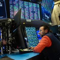 Trillion-dollar Wall Street crash sounds alarm over AI mob mentality