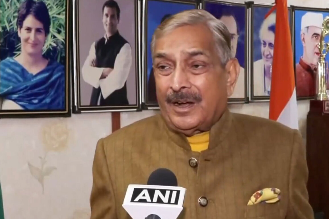 "People trapped in gas chamber, feeling suffocated": Congress MP Pramod Tiwari slams govt over Delhi air pollution