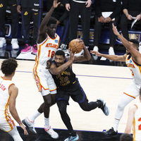 (SP)U.S.-LOS ANGELES-BASKETBALL-NBA-LAKERS VS HAWKS