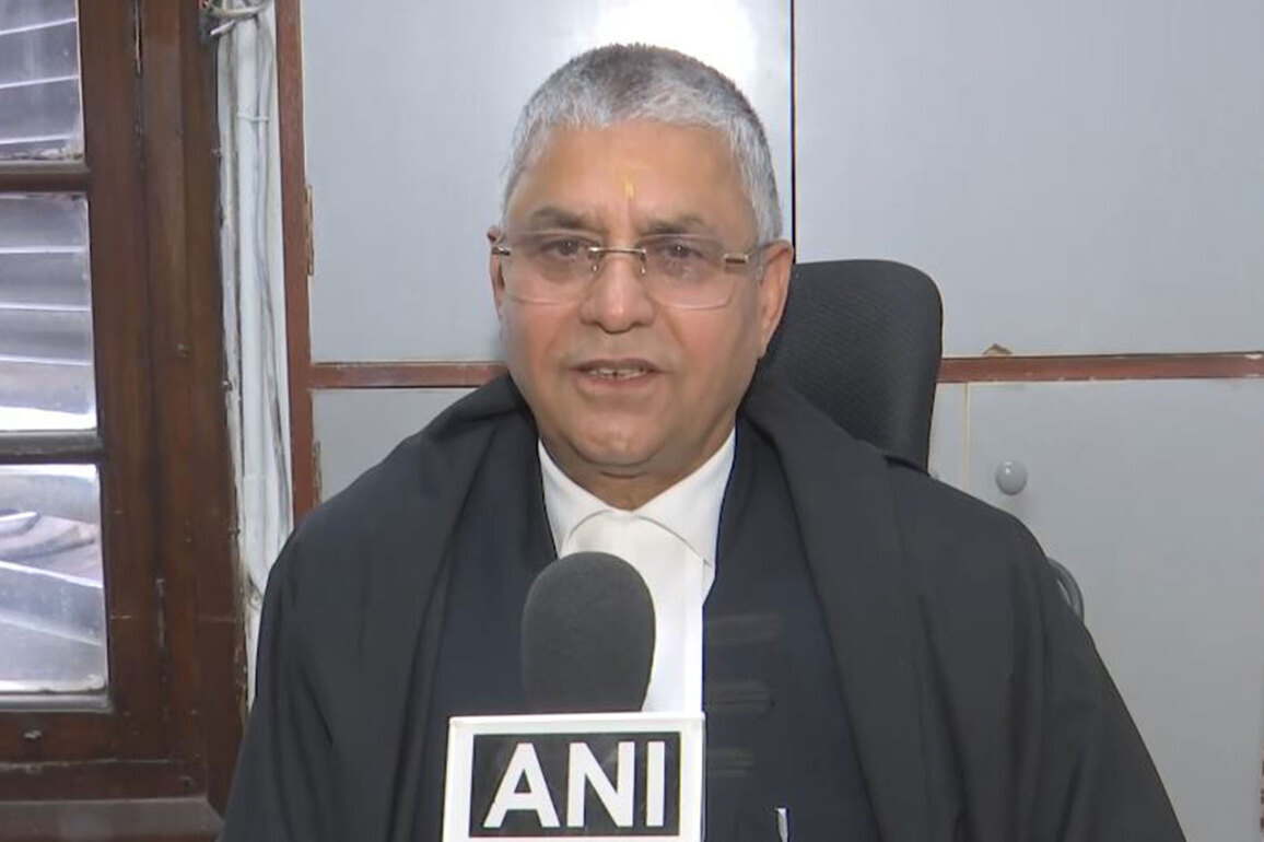 "He should not move such letters...": Former Uttarakhand HC Judge slams Kejriwal's stance over Delhi HC's recusal case verdict
