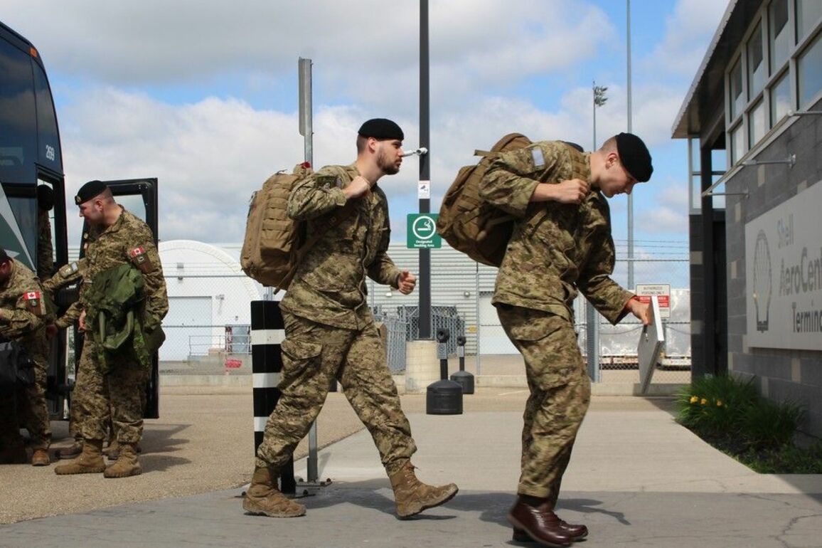 Fresh group of Edmonton soldiers depart for Latvia