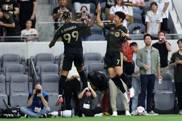 West's best clash north of border as LAFC take on Whitecaps