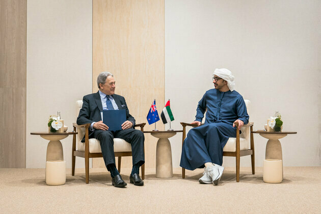 Abdullah bin Zayed, New Zealand counterpart discuss strengthening cooperation, partnership