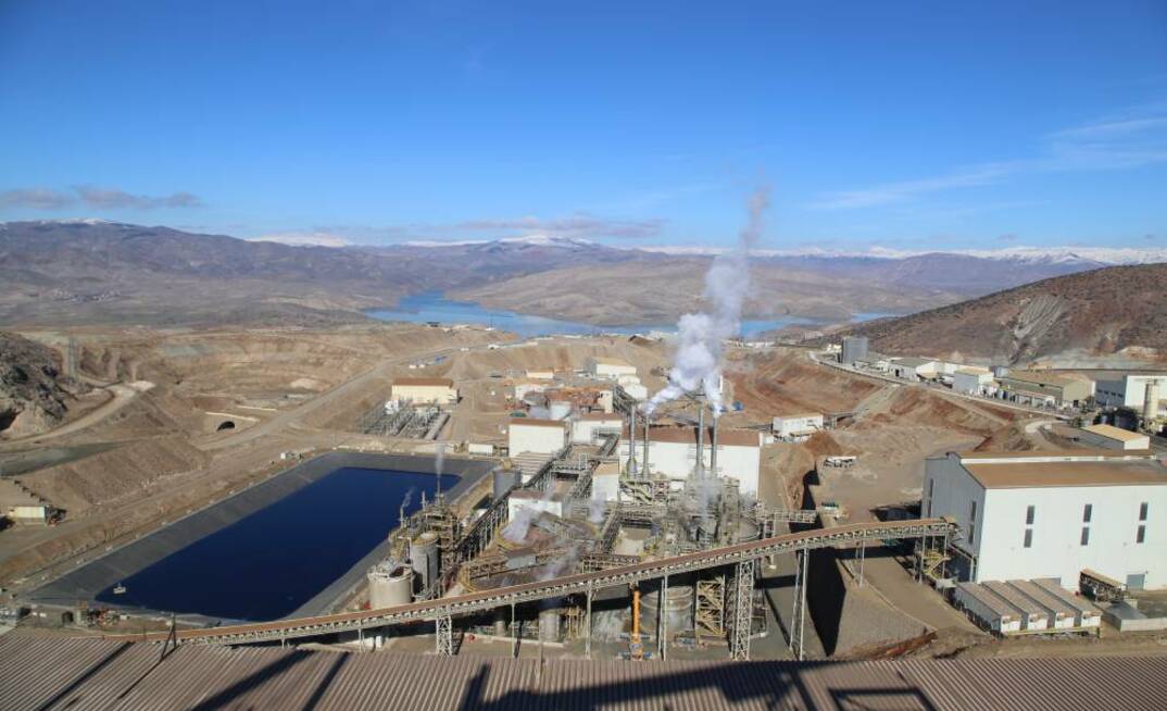 As rescuers work to recover the missing, concern over a potential tailings dam breach is also mounting. Photo: SSR Mining 