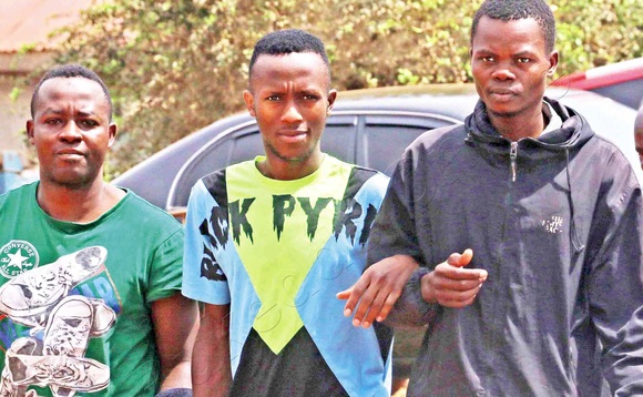 Abamu ku bavubuka abagambibwa okubbira ku bodaboda abakwatiddwa. Abamu ku bavubuka abagambibwa okubbira ku bodaboda abakwatiddwa.
